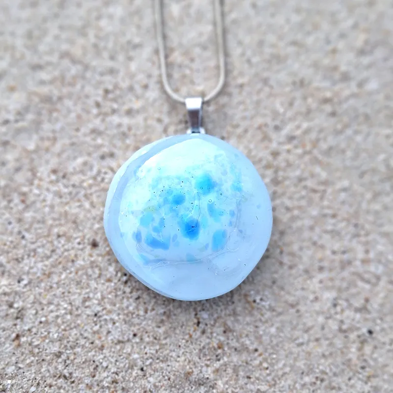 Unique handmade pendant, a symbol of calm and stillness.